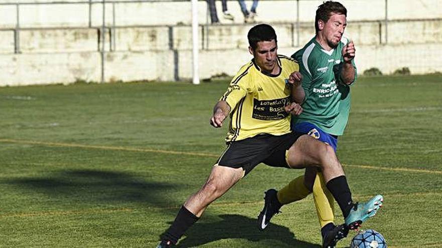 El Navarcles no baixa la guàrdia i goleja el Sant Salvador (5-2)