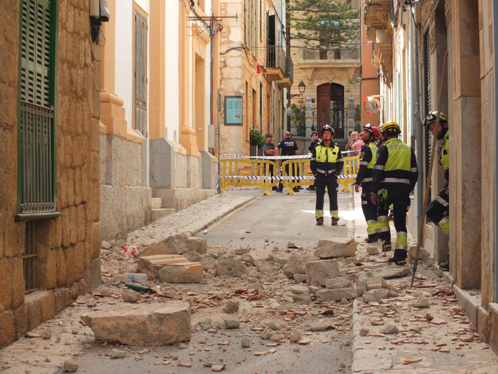 Así ha quedado el teatro Defensora Sollerense tras el derrumbe