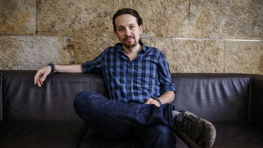 Pablo Iglesias posaba el pasado día 19 en Alicante