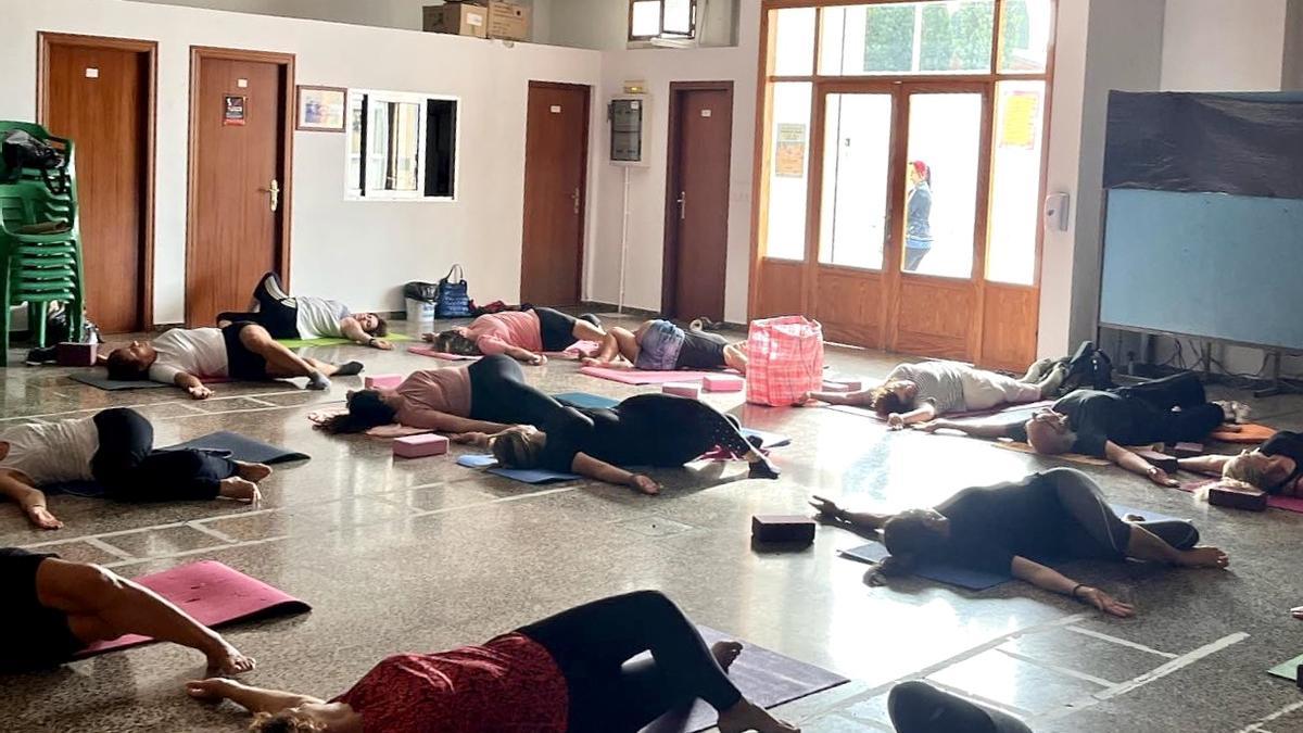 Vecinas de Almassora en una de las actividades deportivas que se realizan en la localidad.