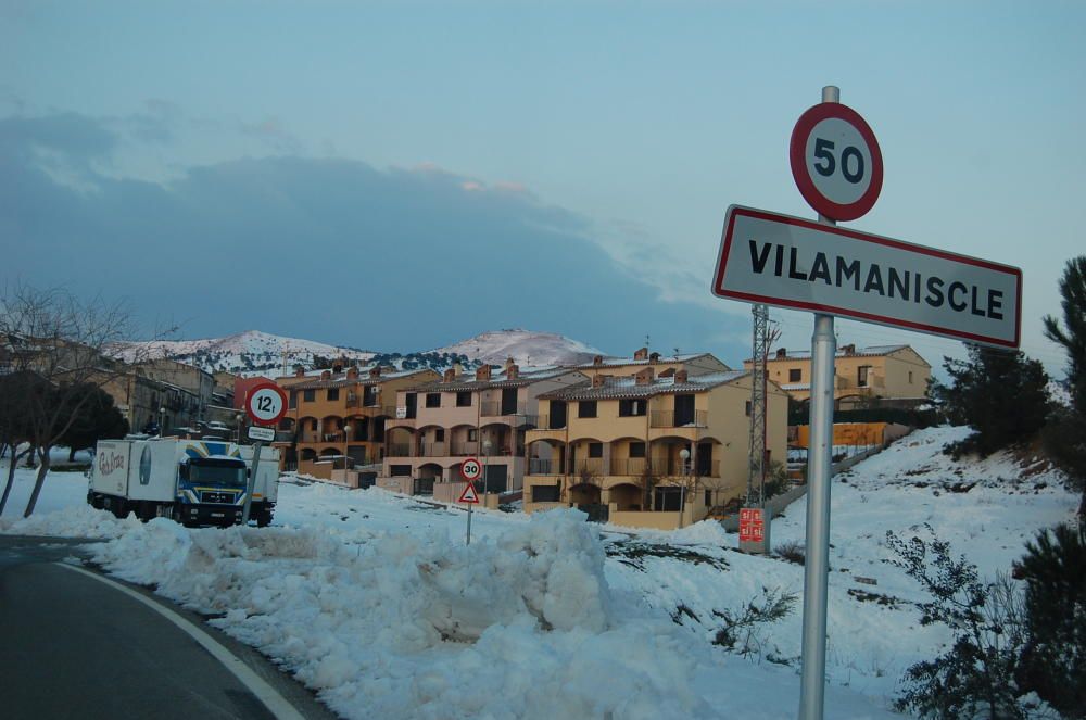 La neu va emblanquinar tota la comarca