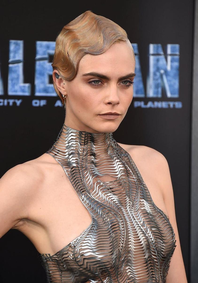 Cara Delevingne peinado ondas