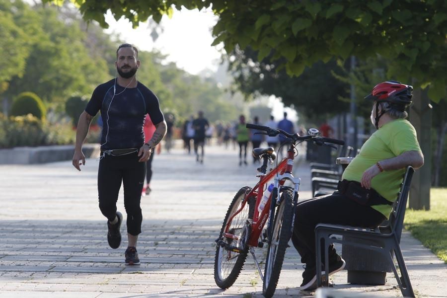 Coronavirus en Córdoba: numerosos cordobeses salen a pasear y a correr desde primera hora