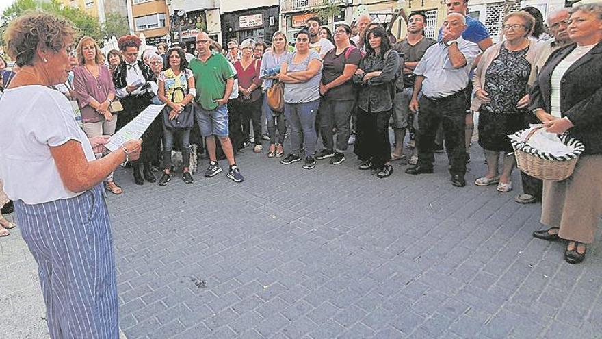 Visita teatralizada para conmemorar los 90 años del mercado de Vinaròs