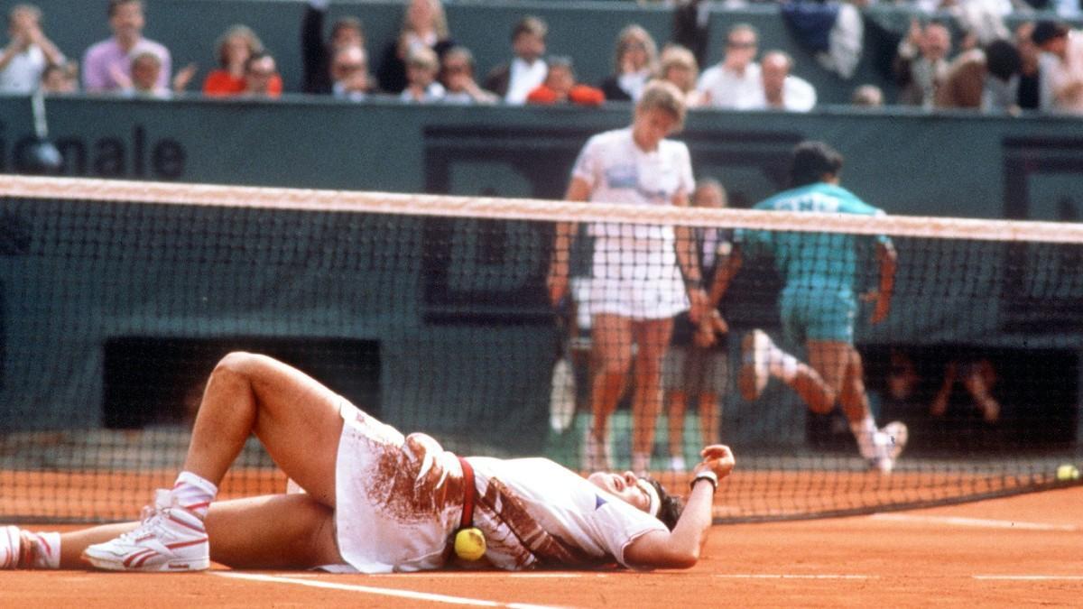 Arantxa Sánchez celebra un victoria en París