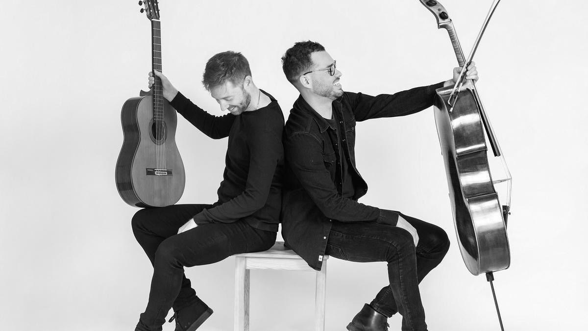 Alberto Muñoz Vicente y Jonathan Parkin conforman este singular dúo de violonchelo y guitarra.