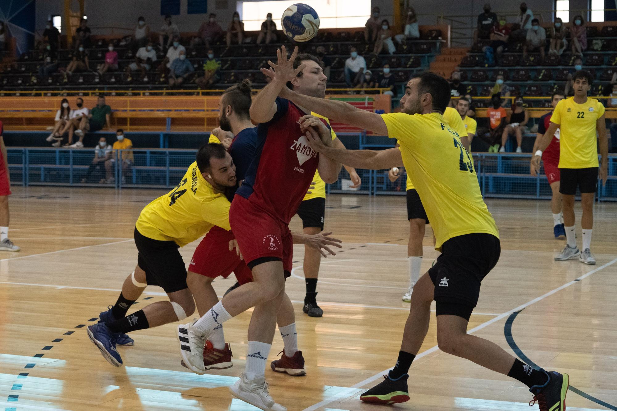 PRETEMPORADA BALONMANO ZAMORA-7.JPG