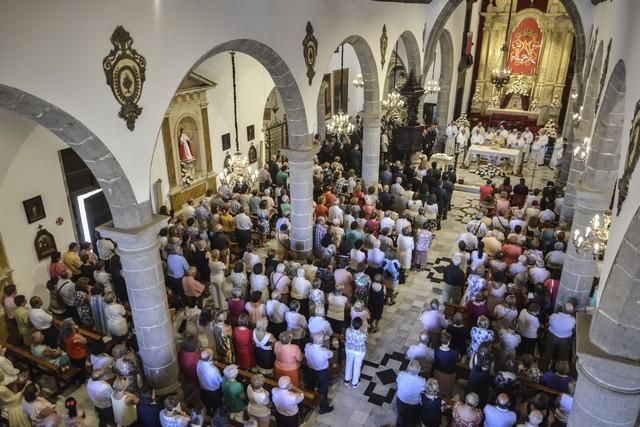 Procesión en Santa María de Guía