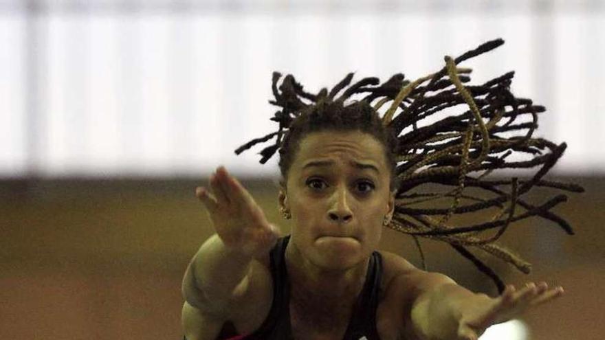 Ana Peleteiro, durante una competición reciente. // Efe