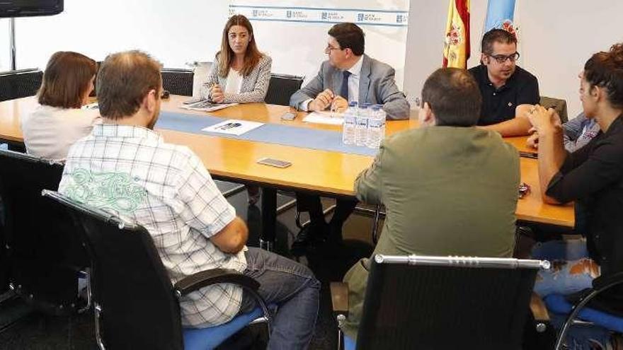 Reunión celebrada ayer en la sede de la Delegación de la Xunta.