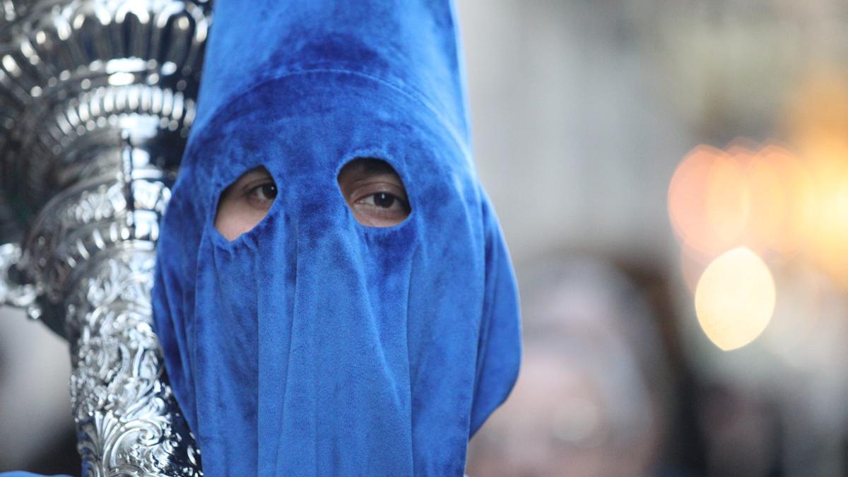 Pasión en el Viernes Santo de Alicante en la procesión del Santo Entierro