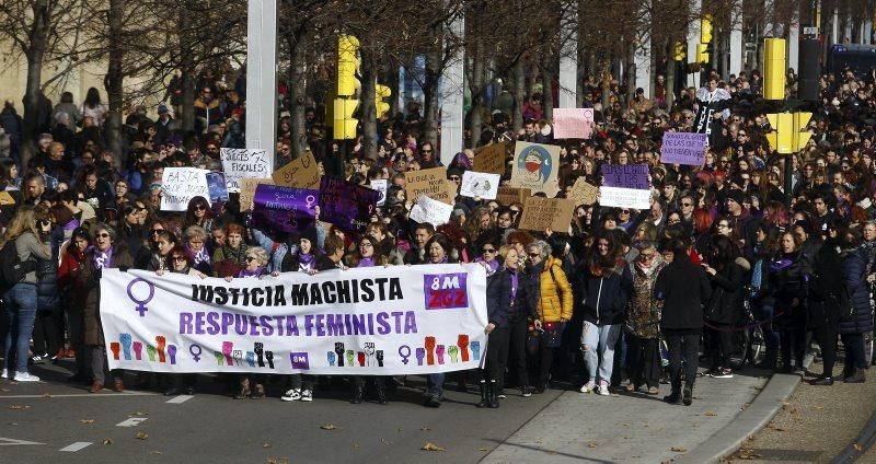 Manifestación contra la violencia machista en Zaragoza