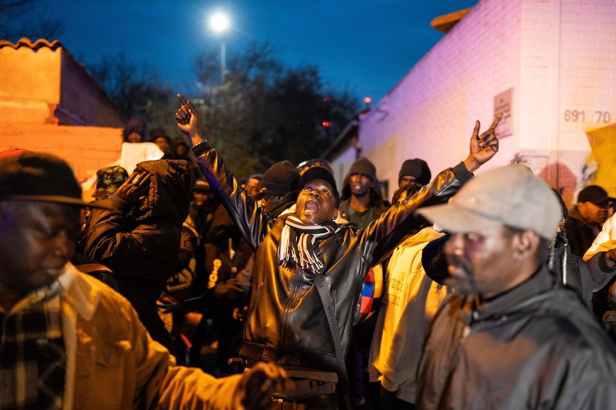 Desalojo del instituto B9 de Badalona