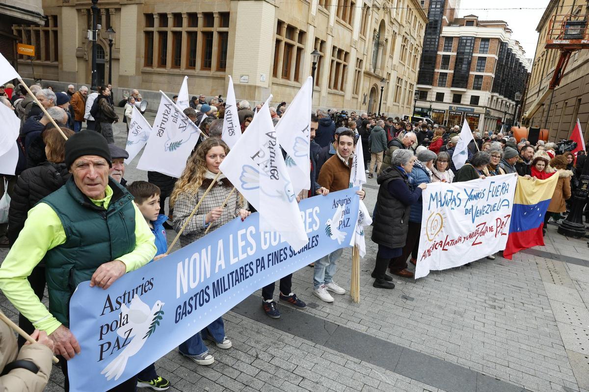 Nueva movilización en Gijón por Venezuela contra "el imperialismo de Estados Unidos" (en imágenes)