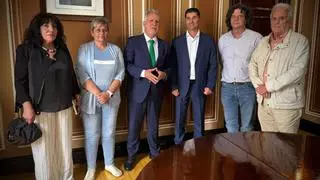 Torres se compromete a estudiar la exhumación del Cementerio de Vegueta para localizar a víctimas de la Guerra Civil