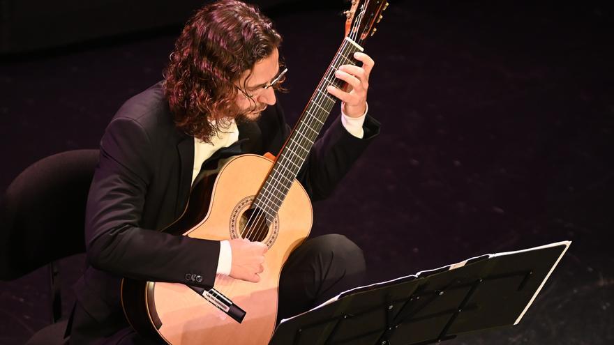 José María Ramírez clausuró con éxito el XXVIII Encuentro Internacional de Guitarra Clásica ‘Ciudad de Guía’