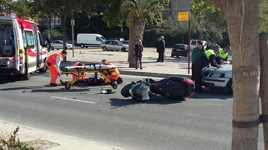 Herido leve en una colisión en la avenida Unicef de Alicante