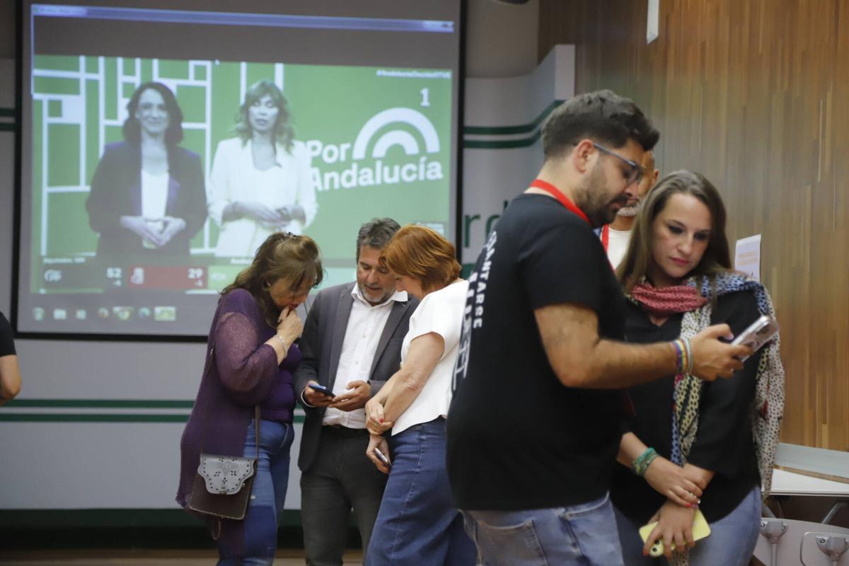 El PSOE de Córdoba mantiene los tres parlamentarios de 2022