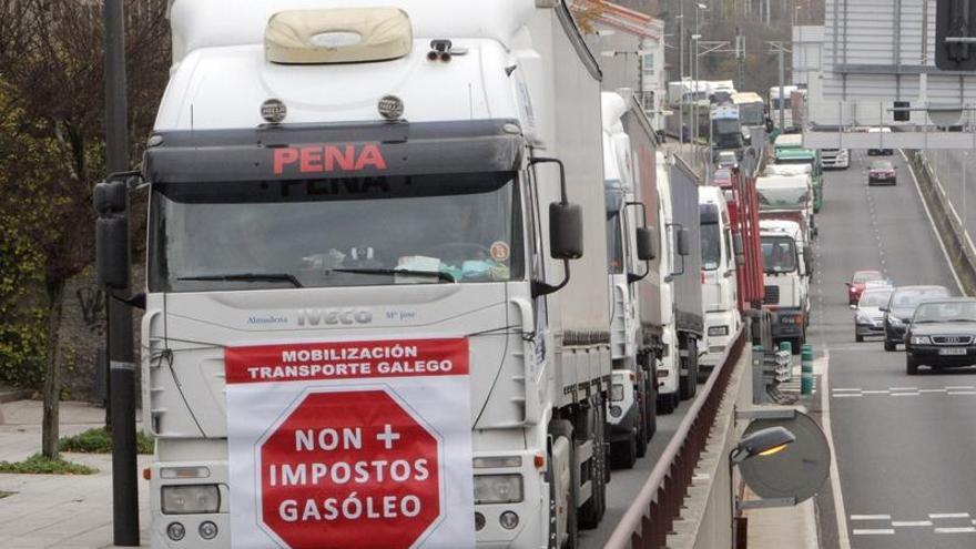 Protesta de camioneros en Galicia contra el alza de los carburantes aplicada en enero. | xoán álvarez