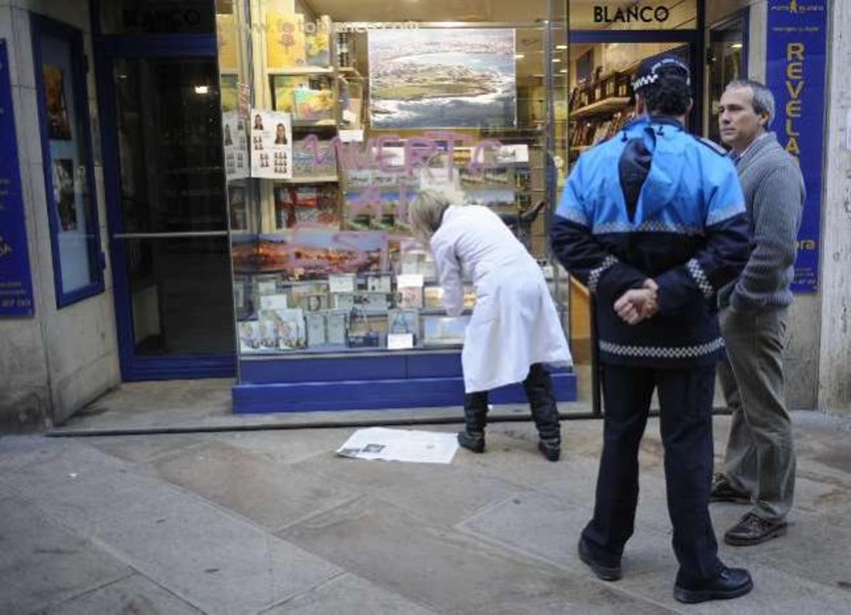 Agua y alcohol para la resaca tras la protesta de los 'okupas'