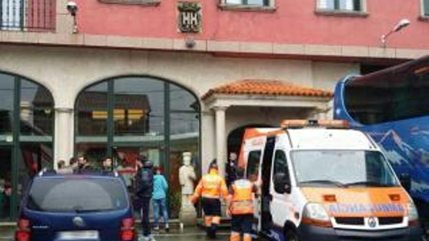 Un centenar de personas resultan intoxicadas en un hotel de Vilanova de Arousa