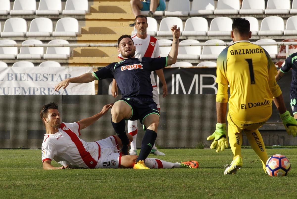 FOTOGALERÍA / Las mejores imágenes del Rayo-Córdoba