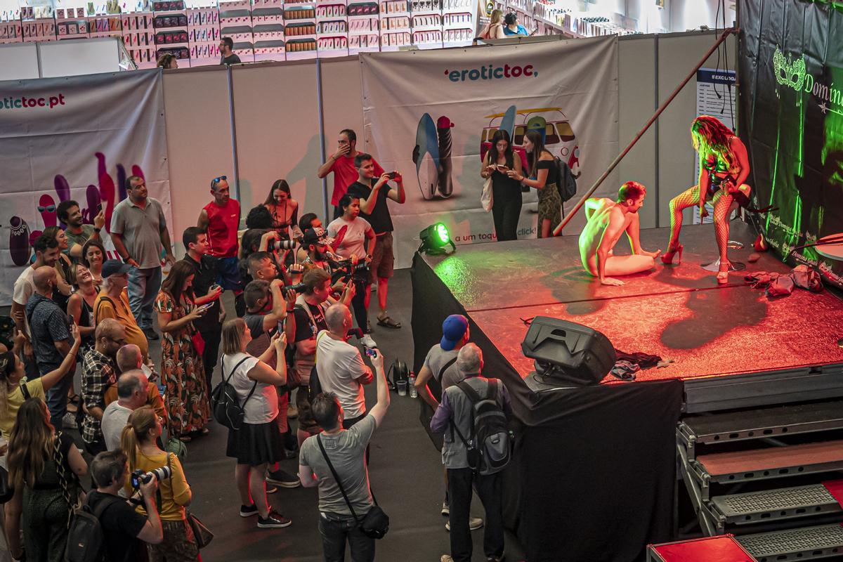 Ambiente en la primera jornada del Salón Erótico