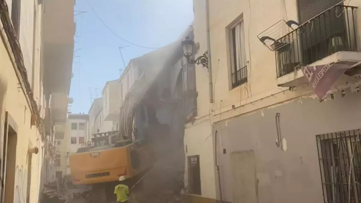 Empieza la demolición de Callejones del Perchel