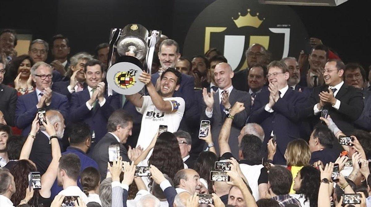 zentauroepp50804434 08 11 2019 el valencia campe n de la copa del rey de f tbol191108185413 zentauroepp50804434 08 11 2019 el valencia campe n de la copa del rey de f tbol191108185413