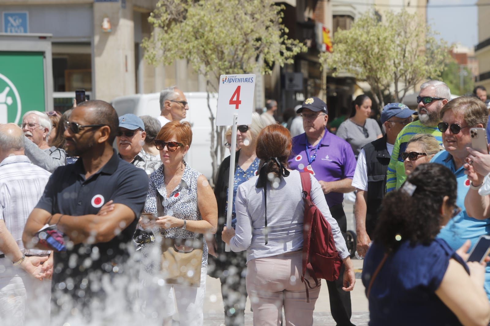 Desembarco de cruceristas en el centro de València