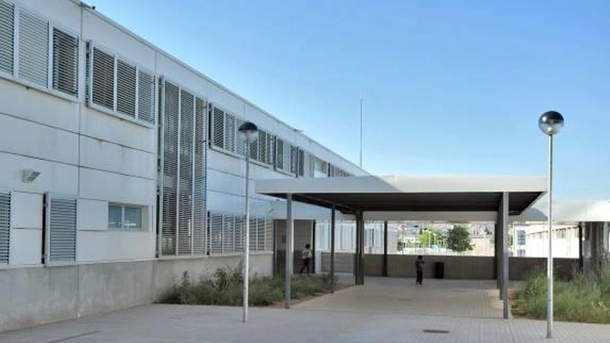 El Consell deniega habilitar una aula de Infantil en el Raval-UJI