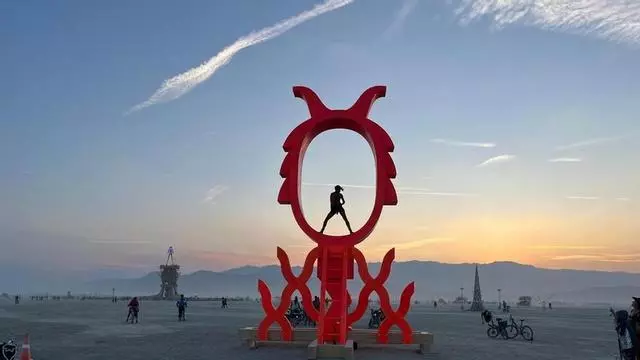 Así se ha vivido el Correfoc de Dani Nebot en el festival Burning Man de Nevada