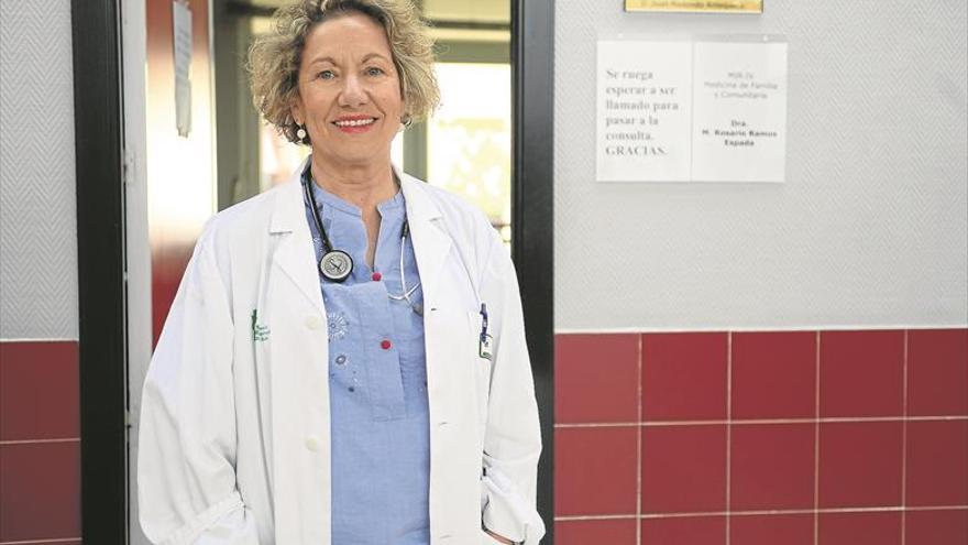 Rosario Ramos Espada: «Ser médico era un sueño frustrado y lo he cumplido»