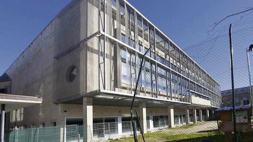 Estado actual del edificio de la Biblioteca, pendiente de certificaciones de obras. // Jesús Regal