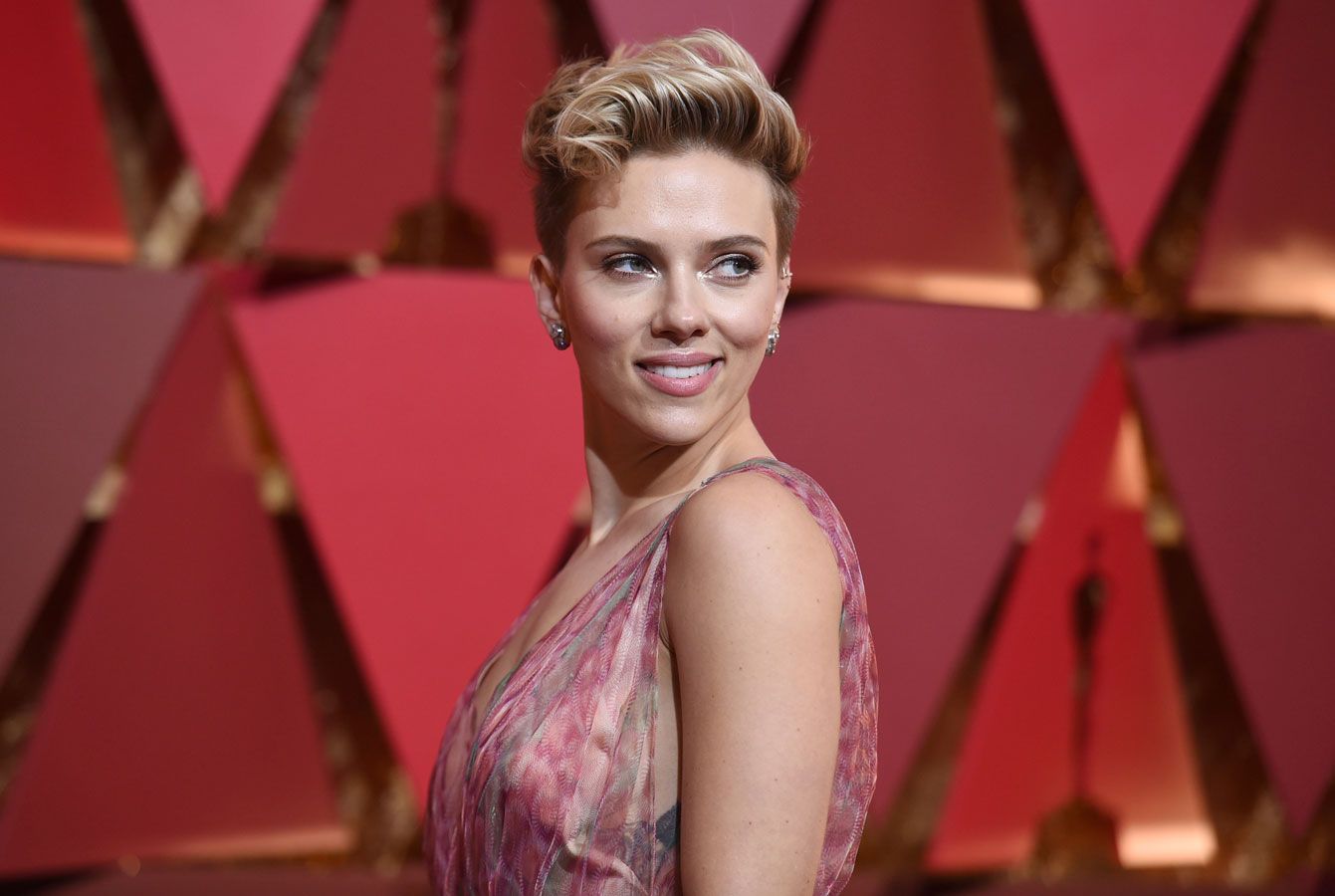 Scarlett Johansson imita a Ivanka Trump