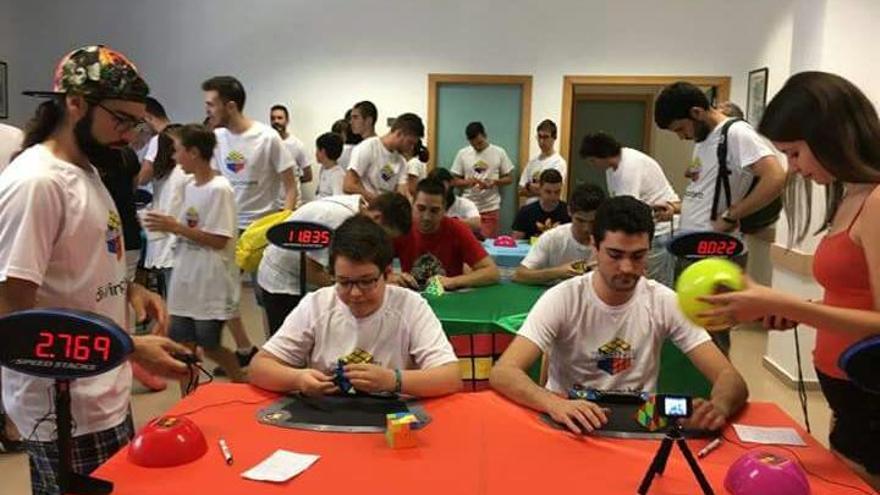 València celebrará el campeonato de España de Cubo de Rubik en 18 modalidades diferentes