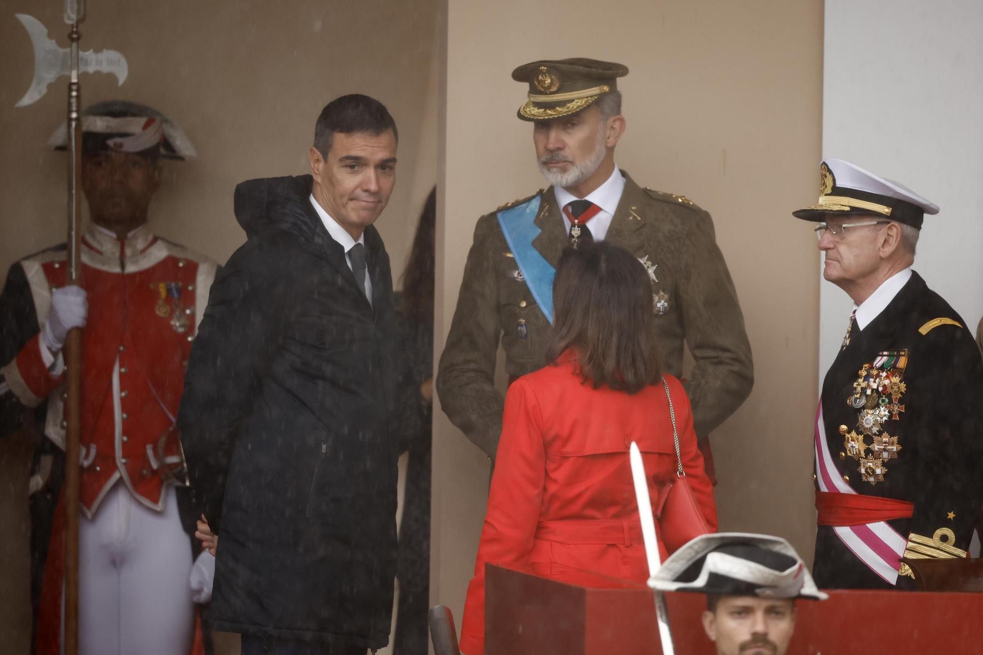 Abucheos a Pedro Sánchez durante el desfile por el Día de la Hispanidad