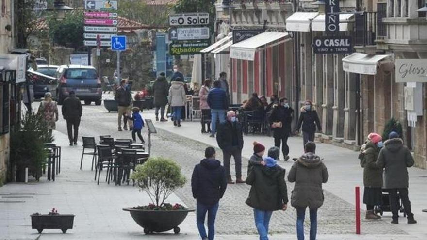 El comercio de Cambados cierra por Santa Mariña y el PP vuelve a criticar que no sea festivo