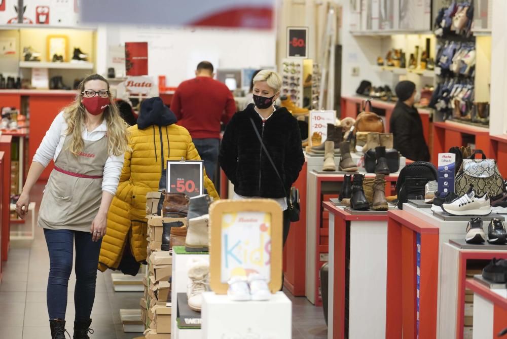 L''Espai Gironès reobria ahir les portes amb el 30% de l''aforament permès.