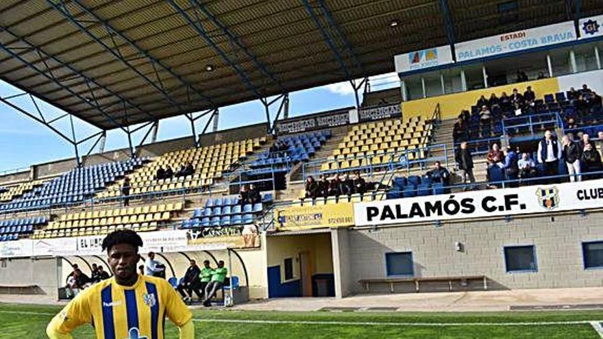 L&#039;horari matinal porta menys públic al Nou Estadi