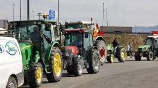 Los agricultores y transportistas quieren provocar el desabastecimiento