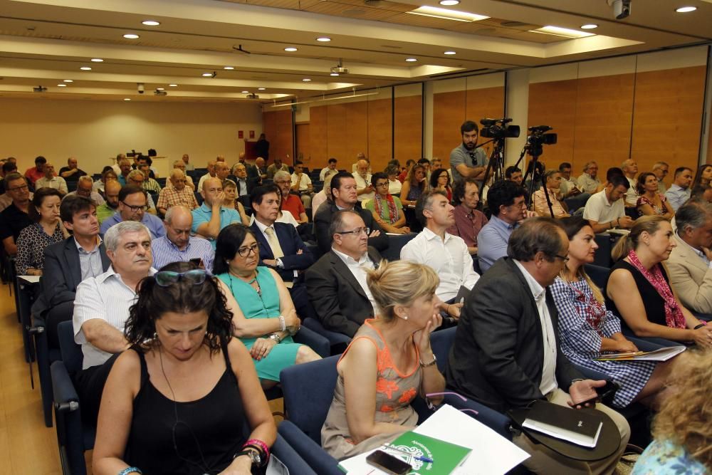 Los asistentes llenaron el auditorio de la Fundación Bancaja.