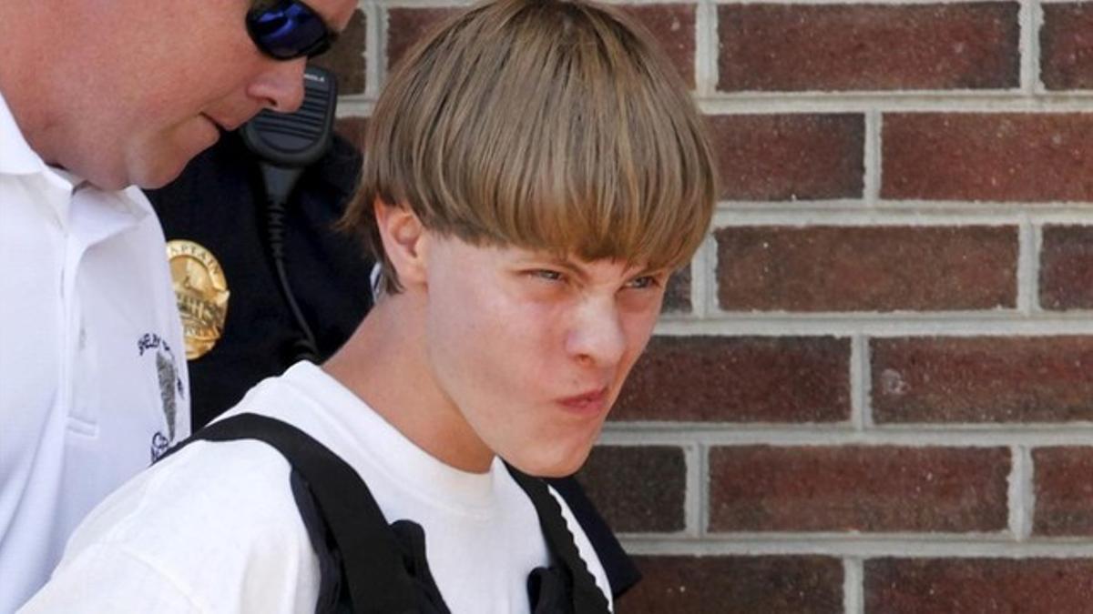 Dylann Roof, tras ser detenido en Shelby (Carolina del Norte), este jueves.