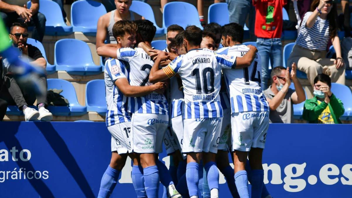 El Atlético Baleares celebrando uno de los goles ante el Barça B