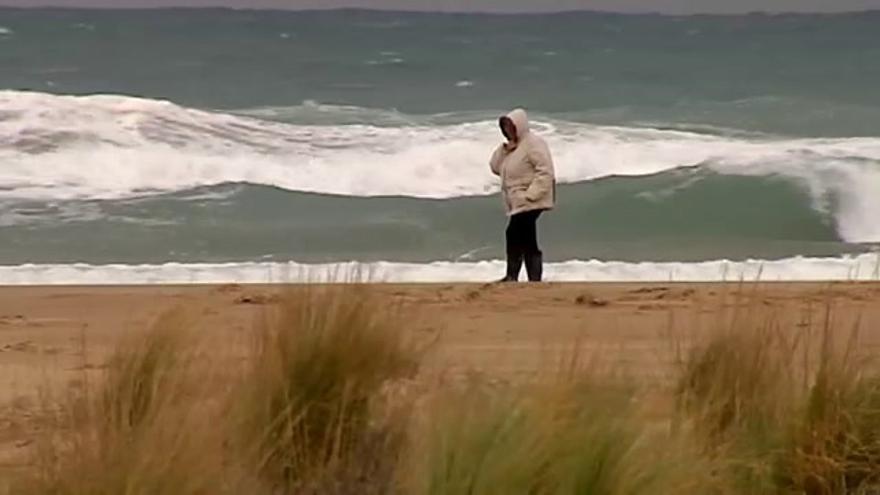 VIDEO / El frío no remite y llega el temporal a la costa mediterránea