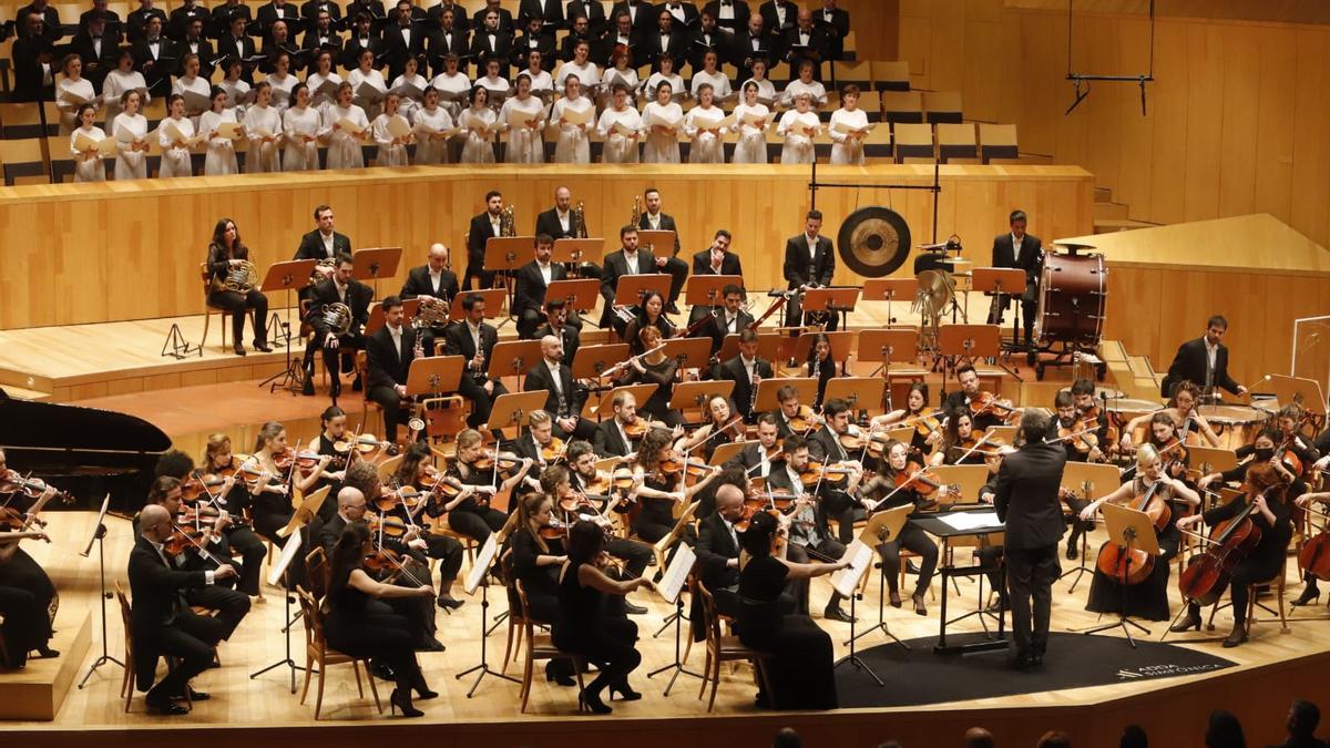 En imágenes | Concierto de Adda Sinfónica y el Orfeón Donostiarra en Zaragoza