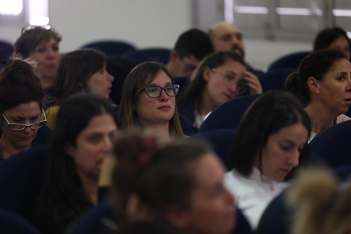 Las jornadas de regularización de inmigrantes de Sant Antoni, en imágenes Las jornadas de regularización de inmigrantes de Sant Antoni, en imágenes