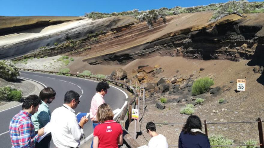 Un momento de la visita de los expertos procedentes de diferentes lugares de la Macaronesia.