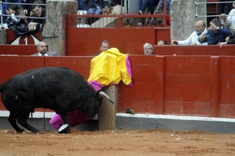 Imágenes de la cogida a Miguel Ángel Perera