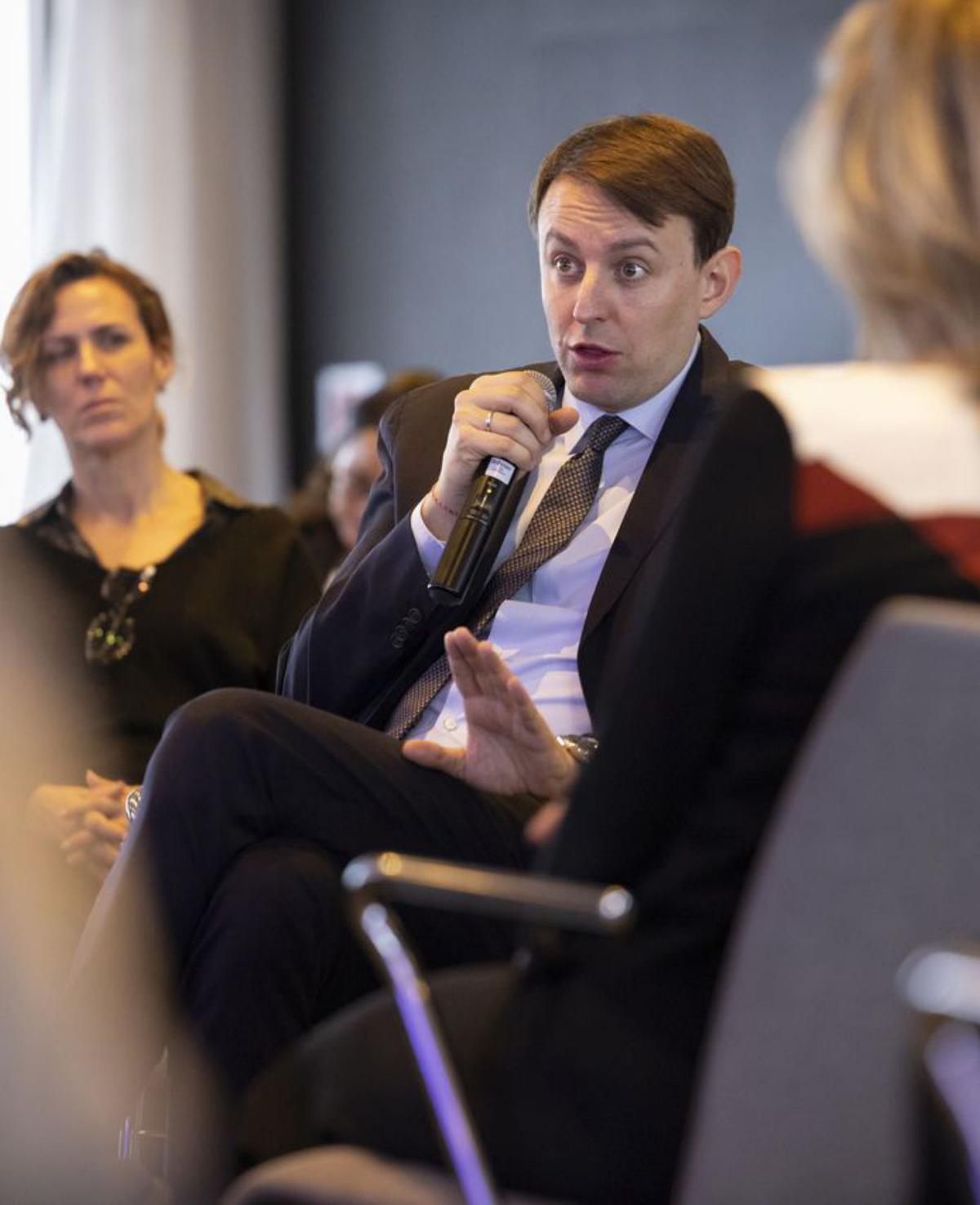 González Pons i Javi López defensen les regions en el pols pressupostari